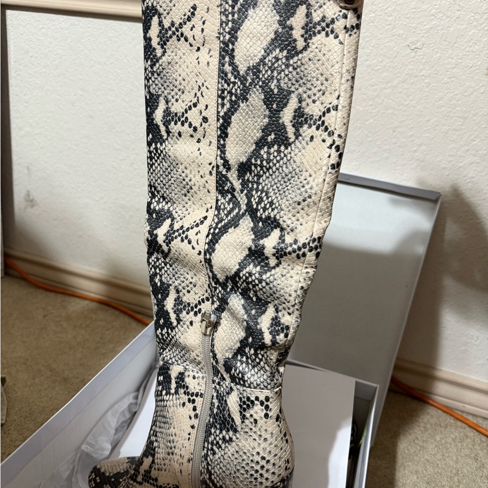 Steve Madden Women’s boots